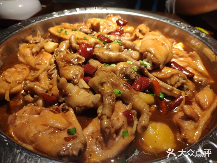 胖哥俩肉蟹煲(学林街店)鸡翅煲图片