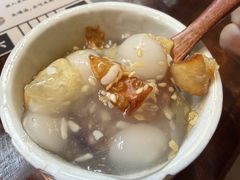-银米·云南传统过桥米线(双廊黑金冠店)