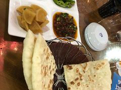 锡伯大饼-萨宁音登锡伯风味餐厅(一楼店)