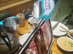 -老牌坊云南鱼豆花火锅(爱建店)