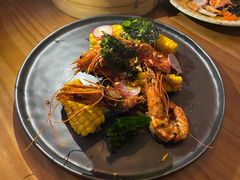 惹味胡椒虾配烤玉米-CHILLAX轻乐时(侨建·Hi City店)