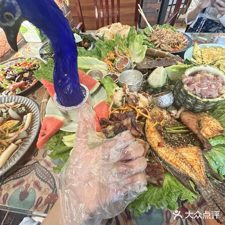 西双十二寨・烟火集 | 13 个民族的舌尖迁