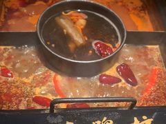 -老牌坊云南鱼豆花火锅(哈西万达店)