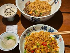 -李犟大爆鳝面·手工蟹黄包(湖滨西湖店)