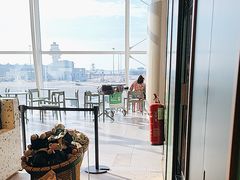 -星巴克(香港国际机场44号闸店)