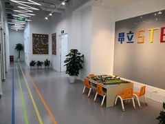 -斯坦星球青少儿编程机器人科学积木拼搭思维专注力科创竞赛规划(武汉凯德西城学习中心)