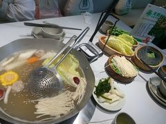 牛骨原汤锅-左庭右院鲜牛肉火锅(金山万达店)