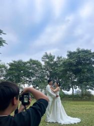 -莫兰迪婚纱摄影