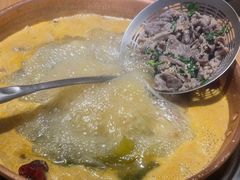 -洱火云南酸菜牛肉火锅(石景山当代商城店)