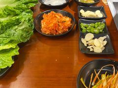 -肉甲韩国木炭烤肉(新壹街1店)