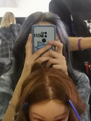 -苑苑发型设计