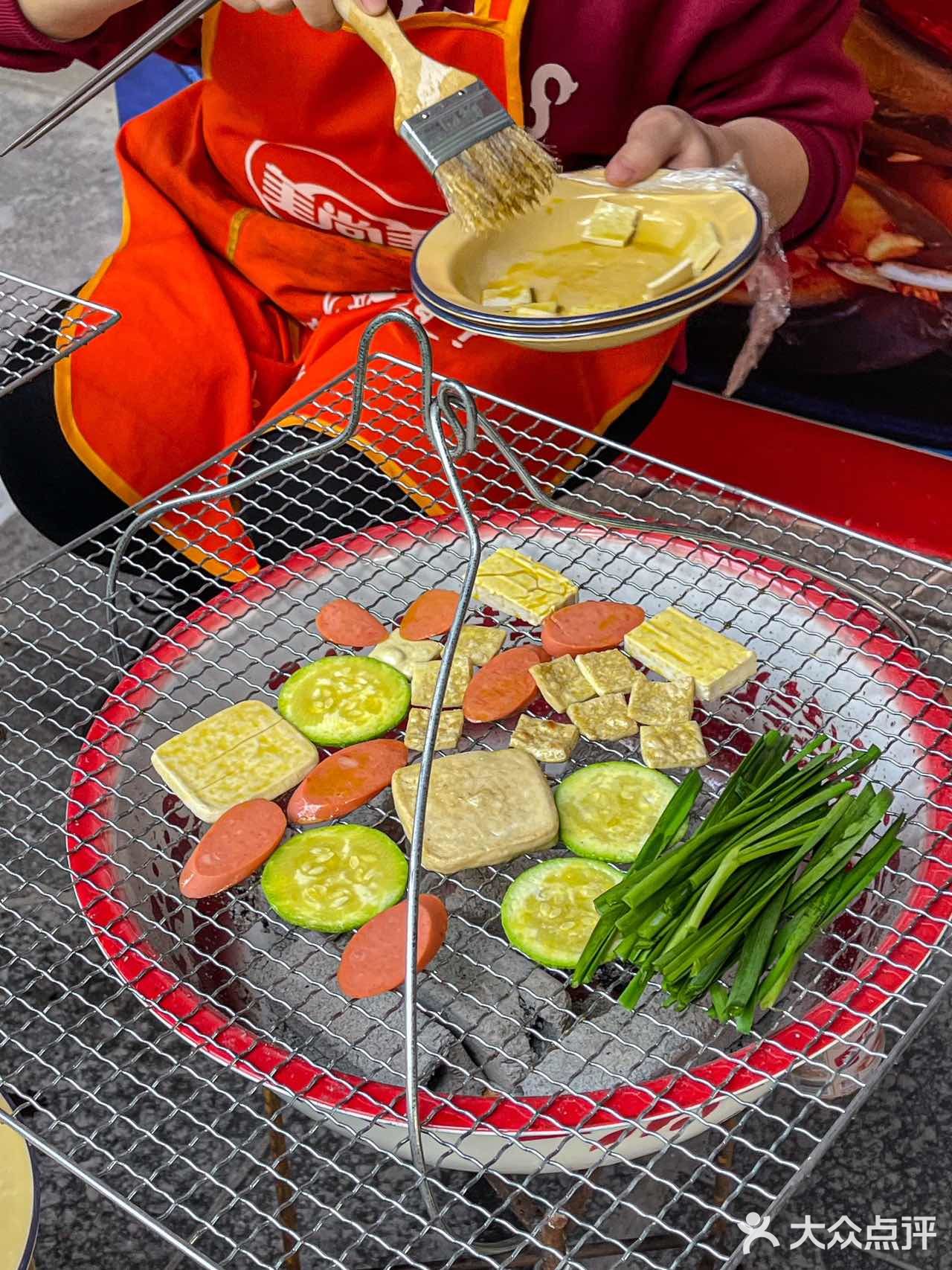 刚开业三天,下午三点去都没地方坐了……