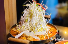 Xiao Li's Spicy Chicken Feet Pot
