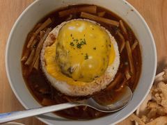 咖喱牛肉汉堡饭-红小满休闲餐厅(十全街店)