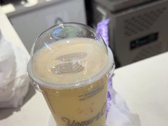 -一只酸奶牛(曲江龙湖星悦荟店)