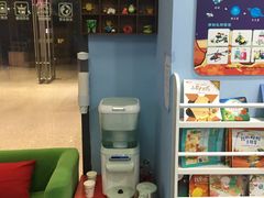 -星宝贝美术创意中心(万嘉商业广场店)