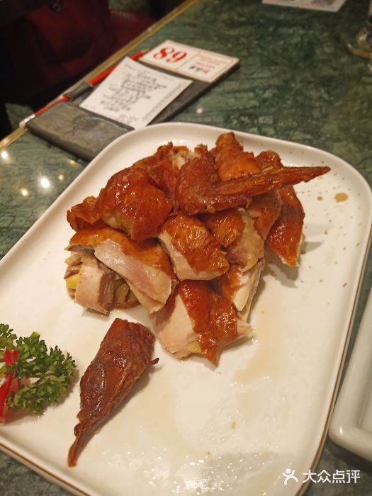 新白鹿餐厅(百联西郊店)脆皮童子鸡图片