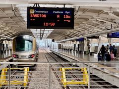 -奥利弗·雷金纳德·坦博国际机场