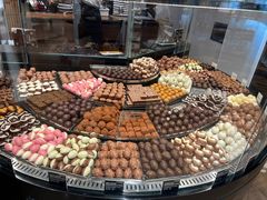 -Laderach 莱德拉(上海环贸iapm店)