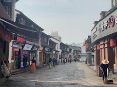 -佬钱湾仔(衣裳街店)