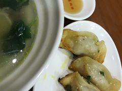 -小姜锅贴(凤凰街店)