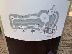 -塞拉瓦莱名品奥特莱斯
