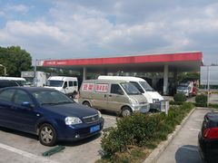 -小昆山服务区-停车场