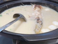 -香山湖家家宴(中山陵店)