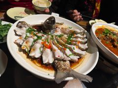 开屏清蒸武昌鱼-老宅藕香·湖北菜·非遗藕汤·武昌鱼(黄鹤楼景观店)