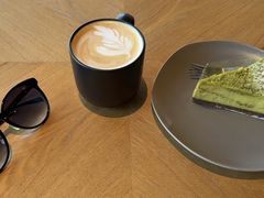 -星巴克臻选(上海合生汇1F店)