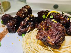 秋荷牛仔粒-韵秋荷(宝山龙湖天街店)