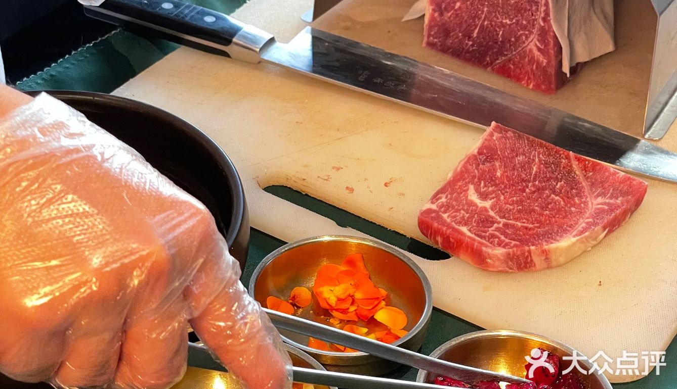 烤肉天花板🥩惊艳到我了|花果牛魔王
