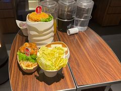 -海底捞火锅鲜切牛肉主题店(长寿路店)