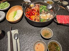 -三出山火锅(南京万象天地店)