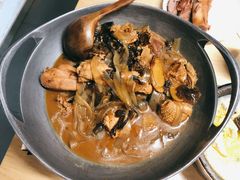 小鸡炖蘑菇-关东小磨东北菜(上海长风大悦城店)