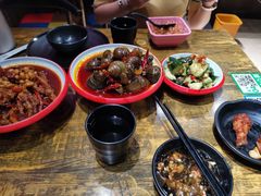 -老闵田螺馆·南昌特色小炒(梦时代店)