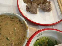 -毛辣果·贵州红酸汤牛肉火锅(西单店)
