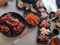 -啊美丽炭火烤肉(滑翔一店)