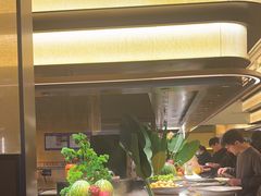 -钱小奴海鲜自助黑金店(杭州滨江龙湖店)