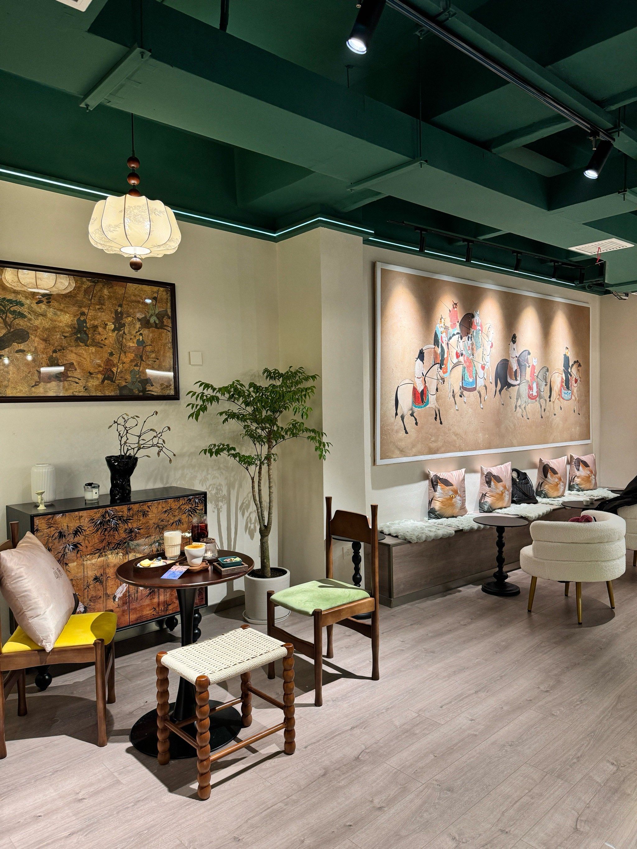 一家国风下午茶店
真的很精致
老