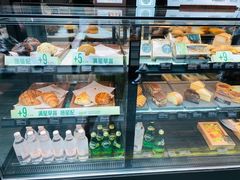 面包甜点陈列柜-星巴克(浙江省人民医院店)