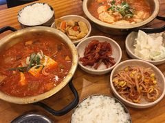 猪颈肉泡菜汤-金北顺大锅家(신사본점)