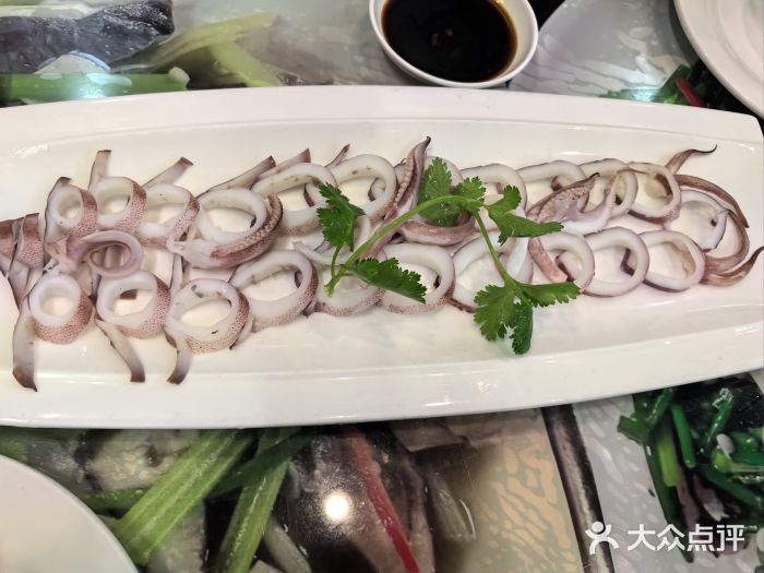 盛中钰广味小馆鲜切鱿鱼图片
