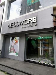 -LESSMORE科技头皮理容中心