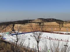 -采薇庄园四季滑雪场