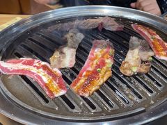 -汉城烤肉·黑金冠(华山路店)