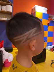 -Mini Me儿童美发王国(友好时尚购物城店)