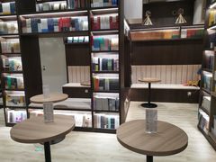 -钟书阁(群光广场店)