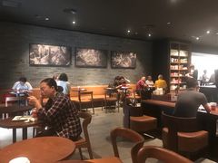 大堂-星巴克臻选(深圳华强北茂业店)