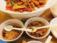 -拿渡·水煮鱼麻辣香锅(王府井奥莱·香江小镇店)